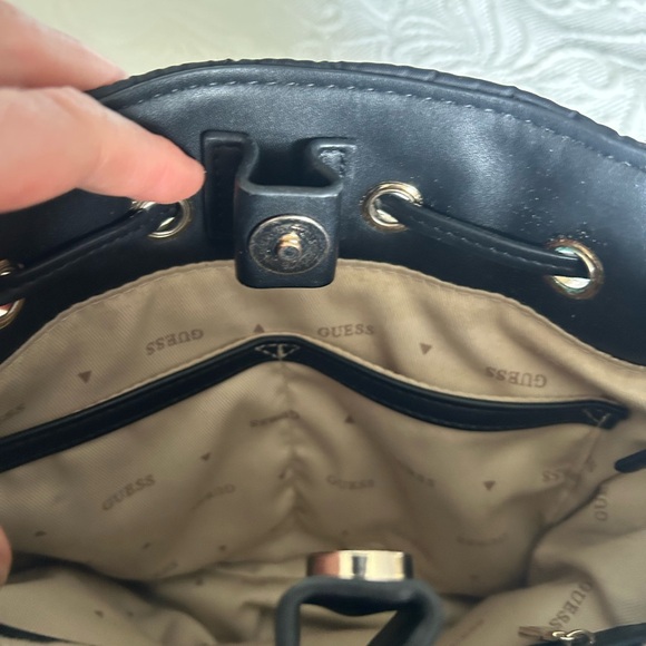 Guess black bucket purse - Picture 7 of 8